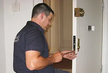 Chicago Local 24 Hr Locksmith Chicago, IL 312-809-3978 - Expert-20Locksmith